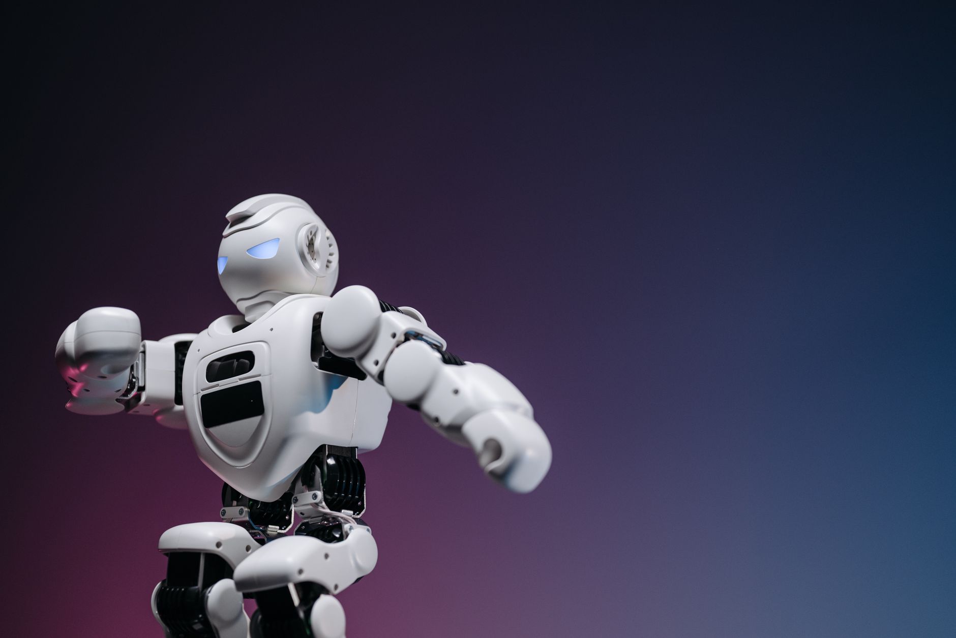 當 AI agent 開始自己排班：Claude Code Routines 與巢狀 sub-agent 讓我重新想了一次團隊的自動化邊界